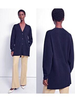 Theory Straight Wool Cahmere Buttoned Side Slits V-neck Cardigan in Navy